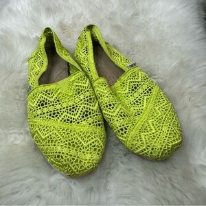 Tom’s Neon Lime Green Crochet Lace Flats